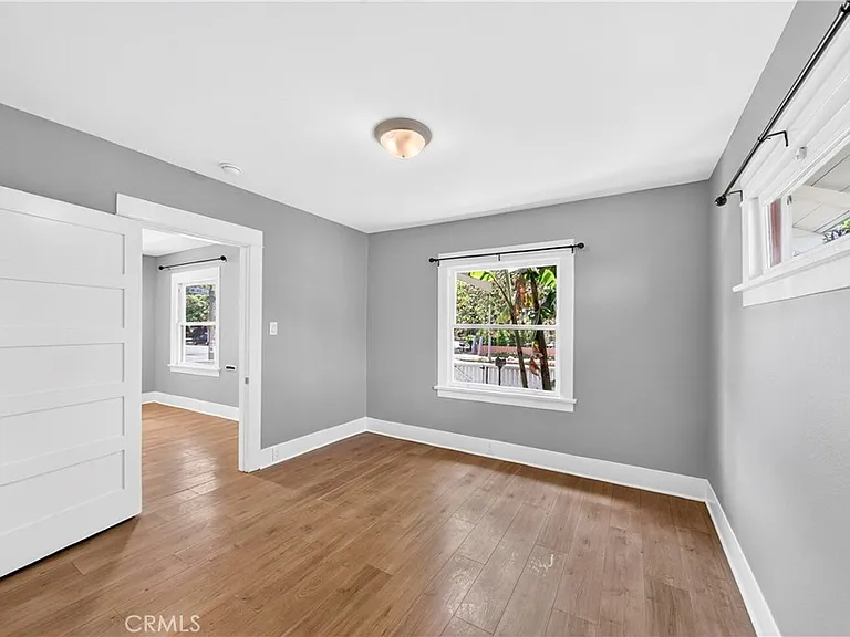 800 Temple Ave — Photo 18
