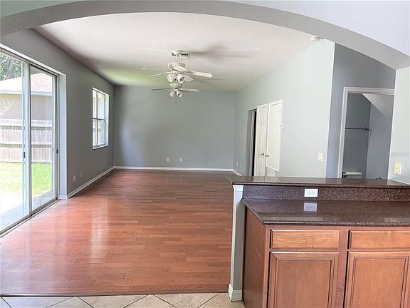 5th image of 4455 Riverton Dr