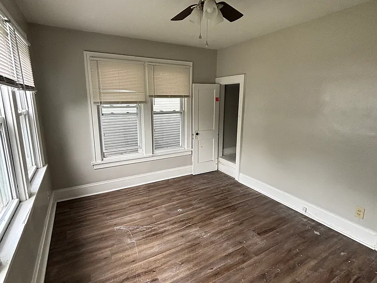 206 E Blake Ave — Photo 12