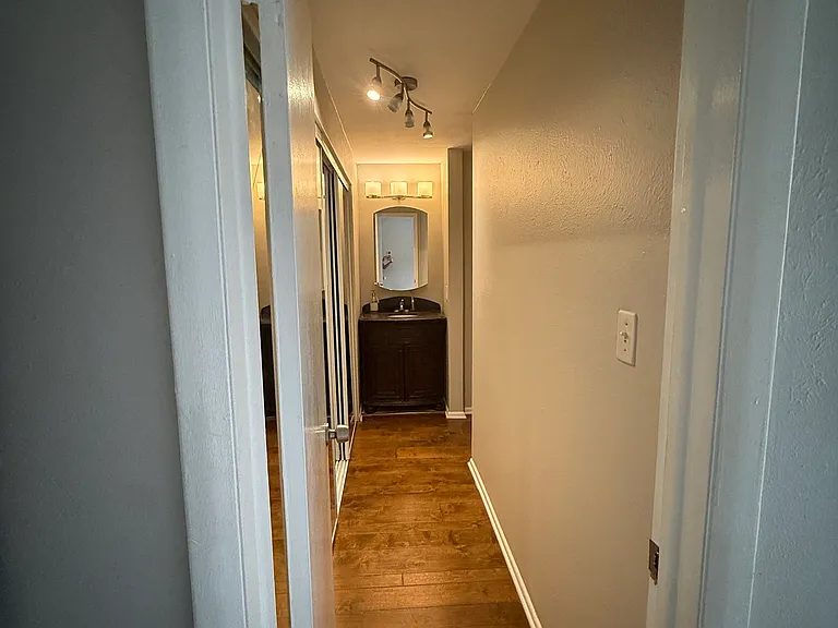 1270 N Marion St #406 — Photo 5