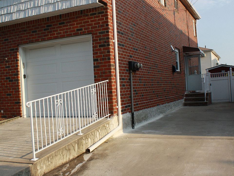 2nd image of 168 Sommer Ave