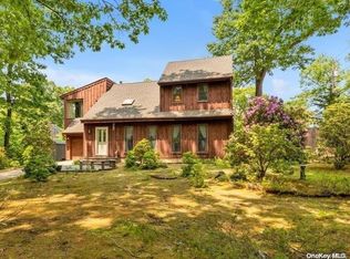 19 Sycamore Pl, East Northport, NY 11731