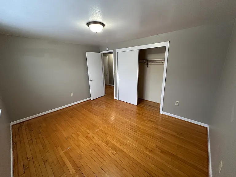 190 Warrior St — Photo 11