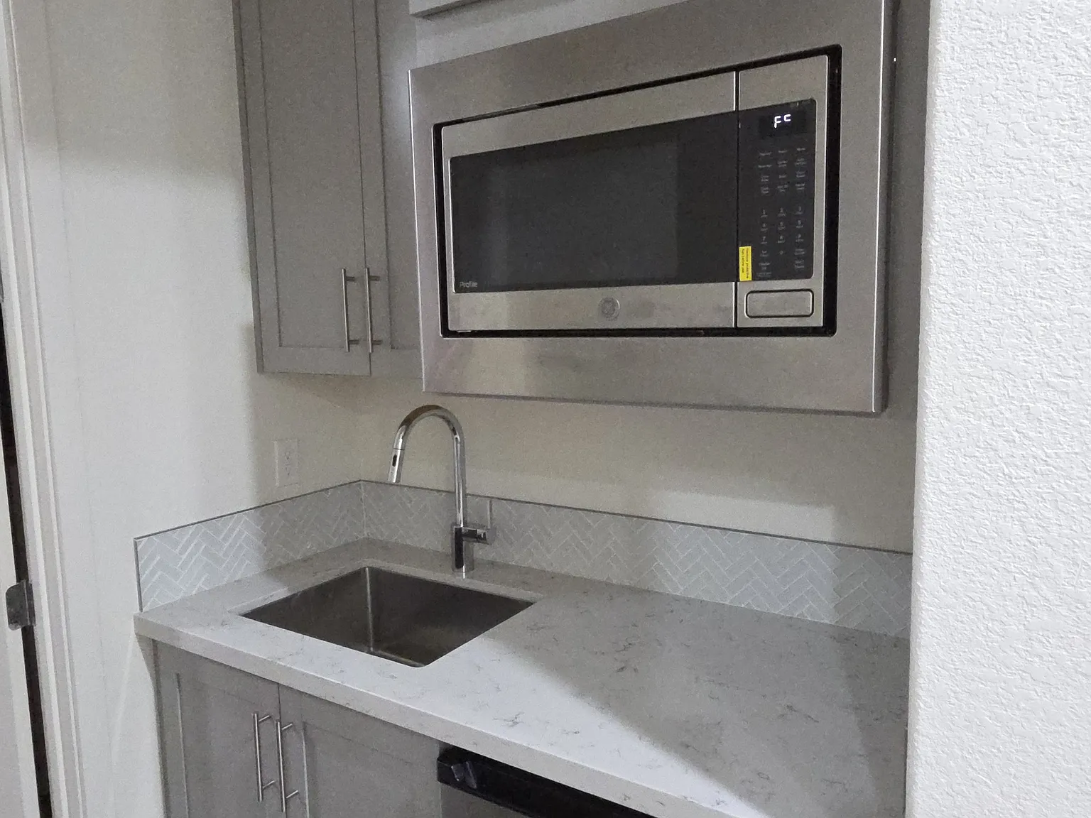 1 bed, 450 sqft, $1,650 — Photo 4