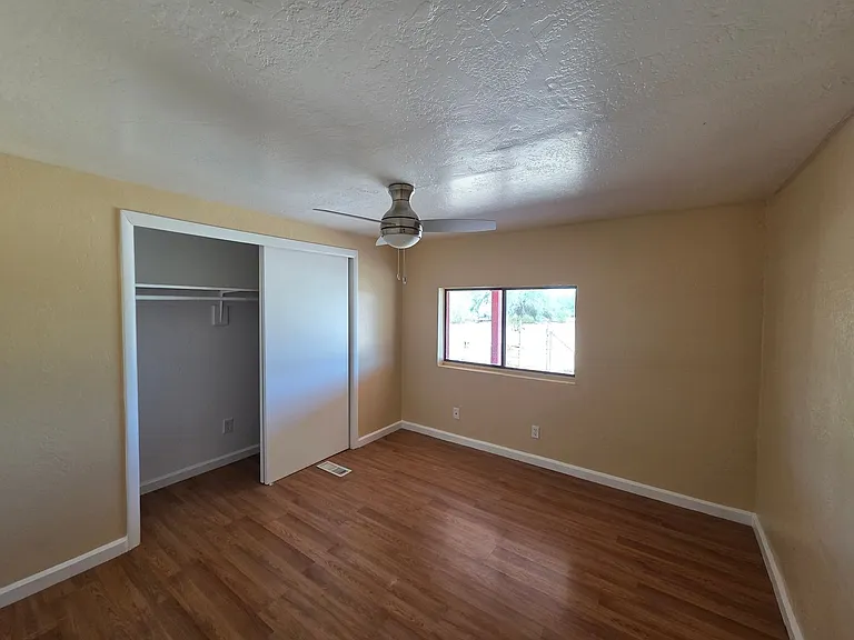 1469 W Virgil Dr — Photo 11