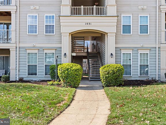 3rd image of 1031 Gardenview Loop APT 201