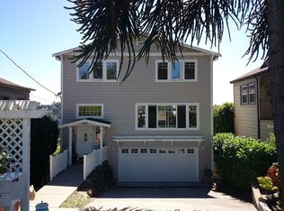 4026 32nd Ave SW, Seattle, WA 98126
