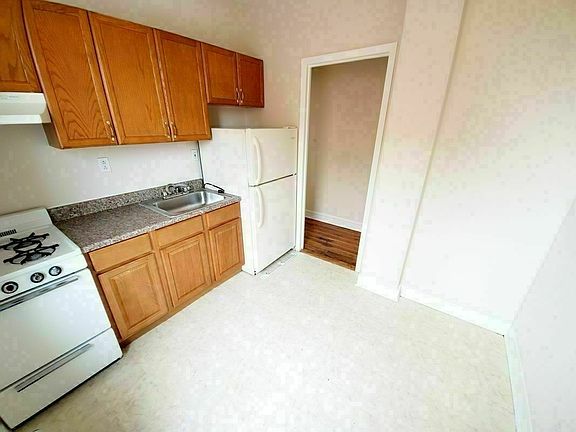 5th image of 714 56th St #D3