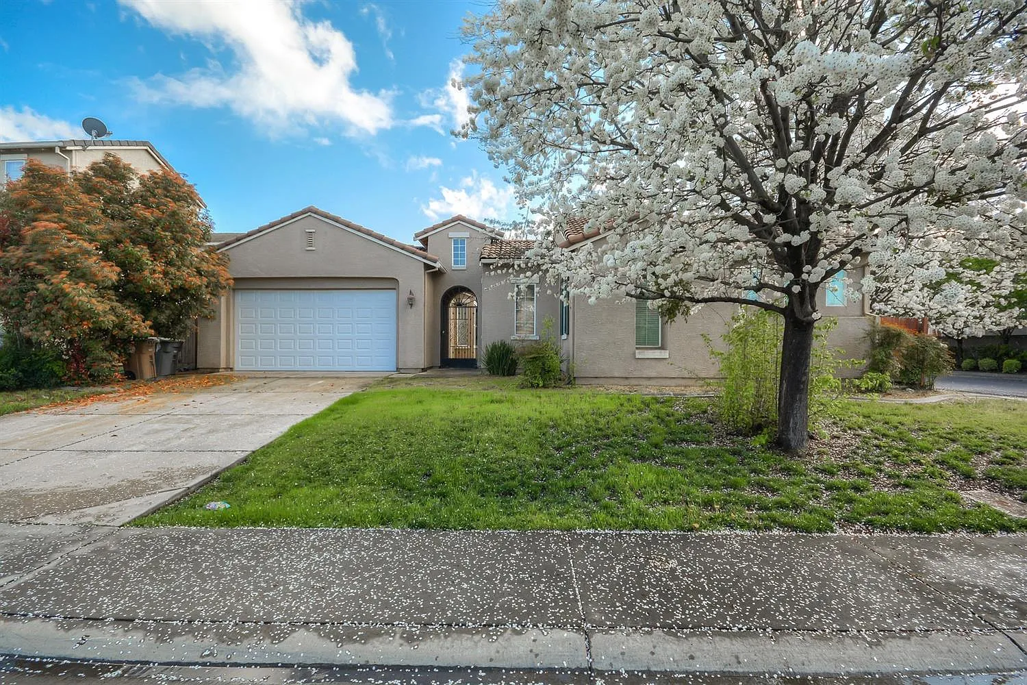 7211 Ovar Ct photo 1