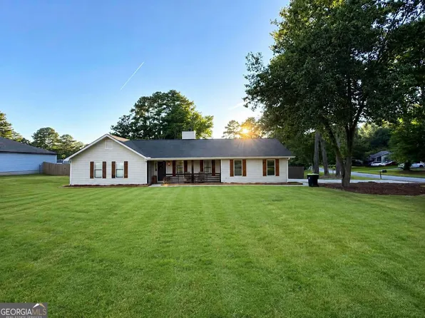 808 Darlington Dr, Jonesboro, GA 30238