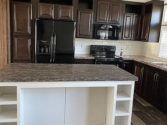 3rd image of 339 Farmer Ln