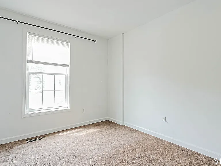 45 Daytona St — Photo 19