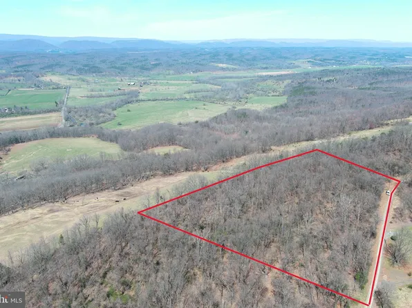 7 Fossil Ridge Rd, Burlington, WV 26710