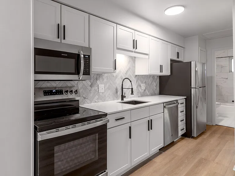 Garfield Apartments — Photo 19