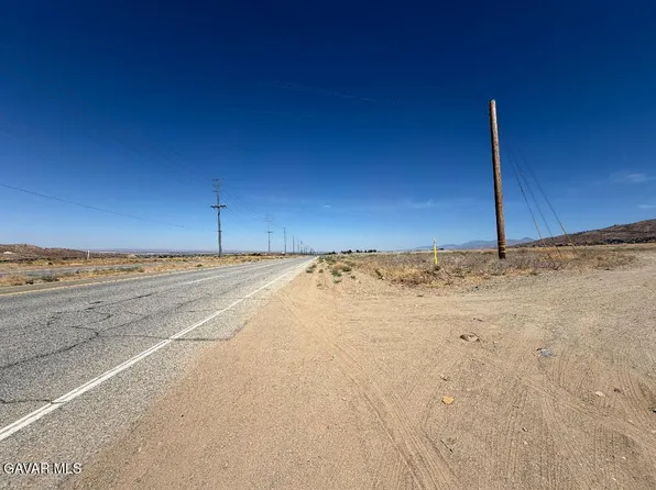 Corner Avenue S Farnborough Ave, Palmdale, CA 93551