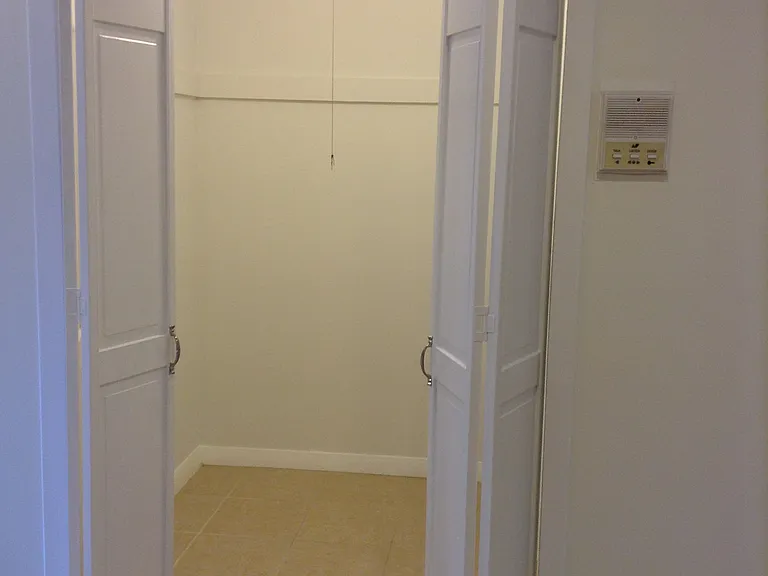 1734 Commonwealth Ave — Photo 4