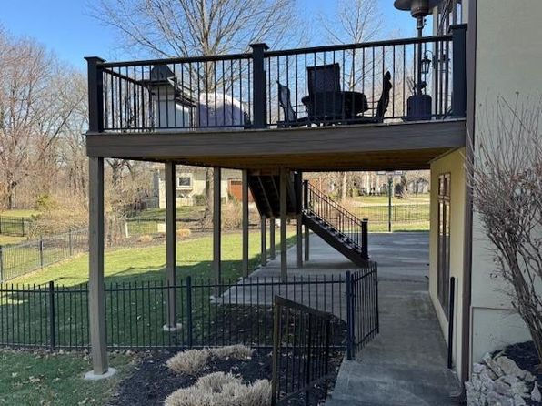 2116 Winding Woods Dr, Liberty, MO 64068