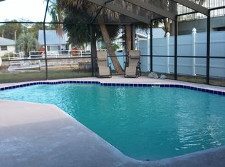 8020 Island Dr, Port Richey, FL 34668