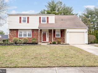 3 Arlington Dr, Sewell, NJ 08080