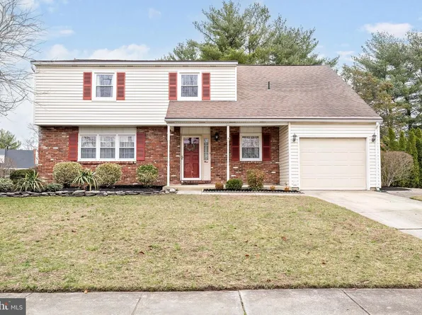 3 Arlington Dr, Sewell, NJ 08080