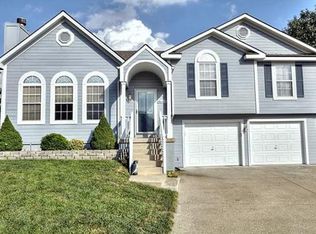 8643 NE 72nd Ter, Kansas City, MO 64158