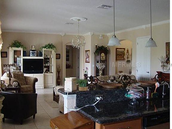 4th image of 2822 Scenic Ln