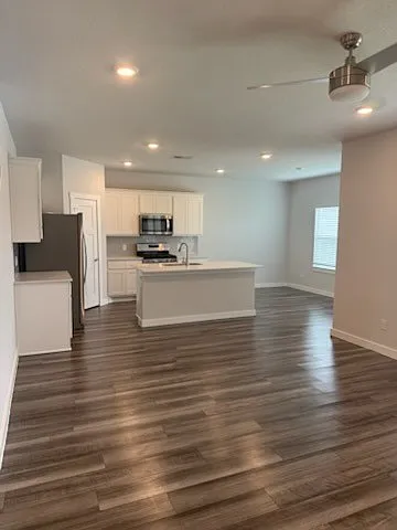 1206 Amistad Loop — Photo 8