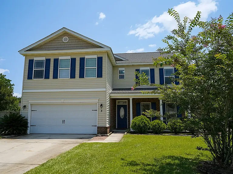 8 Woods Way — Photo 1