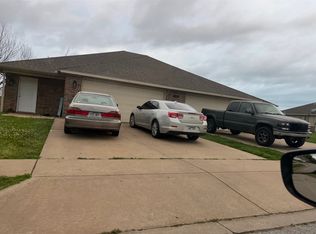 1396 Dove Loop UNIT B, Springdale, AR 72764