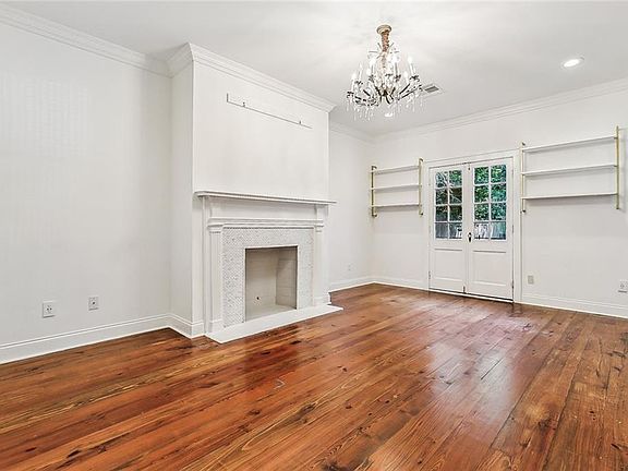 3rd image of 5819 Vicksburg St