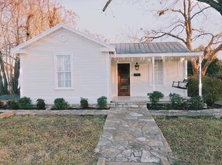 505 N Milam St, Fredericksburg, TX 78624
