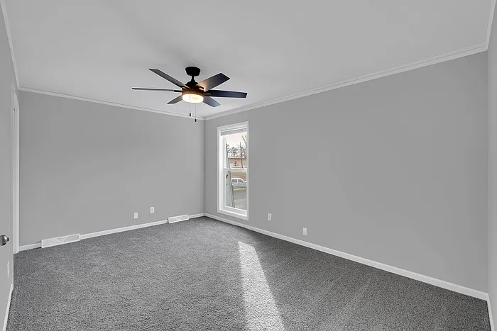 100 Lynn Cir #J — Photo 18