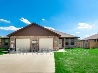 616 N 6th St, Gunter, TX 75058