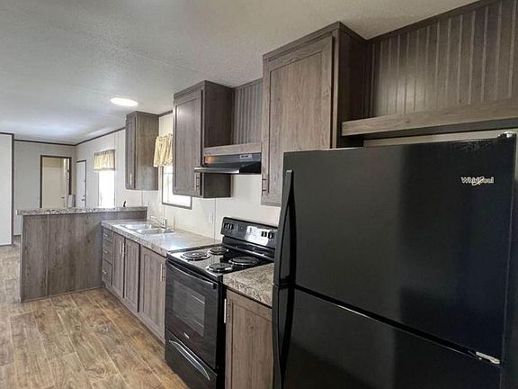 3rd image of 165 Zain Ln