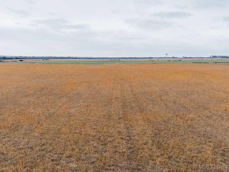 2nd image of 1 W 430th Rd