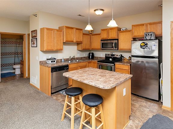 3rd image of 1805 SW White Birch Cir Unit 13