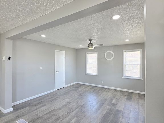 4th image of 2606 Oberlin Ave