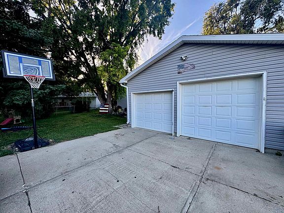 3rd image of 2 Union Ct