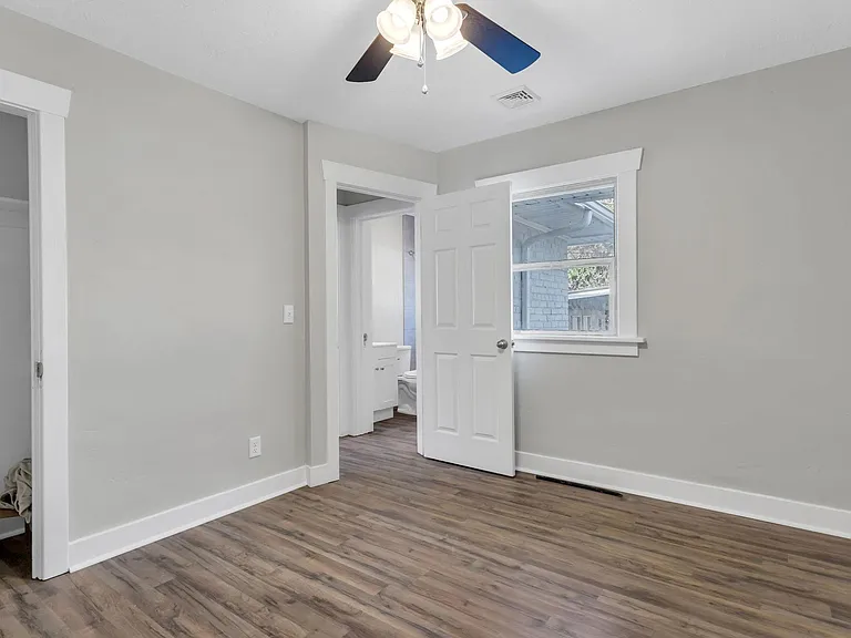 7783 S Main St — Photo 11