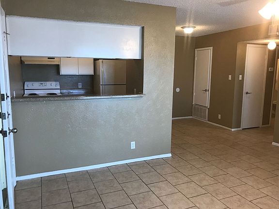 3rd image of 1500 Northwest Blvd APT 221