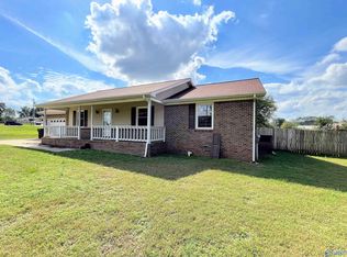 112 Hazelwood Dr, Hazel Green, AL 35750