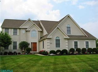 5934 Heritage Lakes Dr, Hilliard, OH 43026