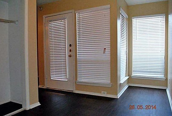 2nd image of 9839 Walnut St #301