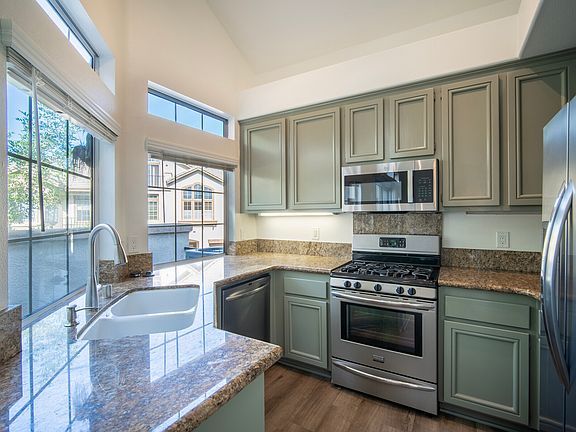 5th image of 135 Montara Dr