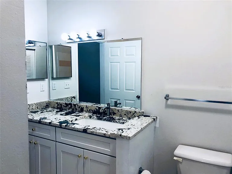 10554 White Lake Ct — Photo 6