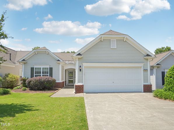 519 Garendon Dr, Cary, NC 27519