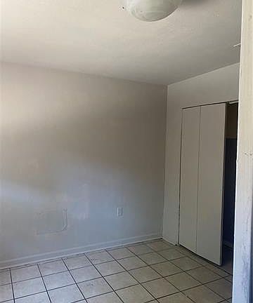 5th image of 6007 Boeing St