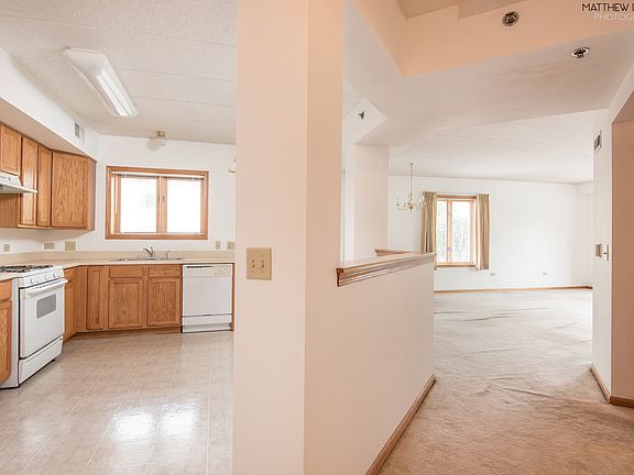 5th image of 10720 S Washington St APT 106