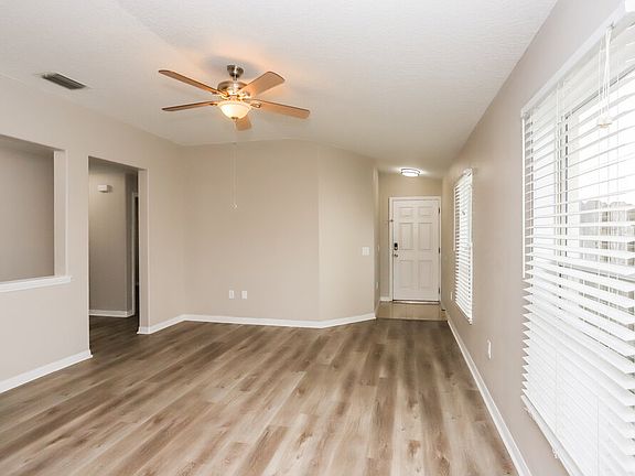 3rd image of 12129 Fox Bloom Ave