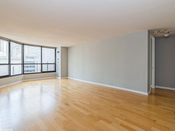4th image of 405 N Wabash Ave Unit 214